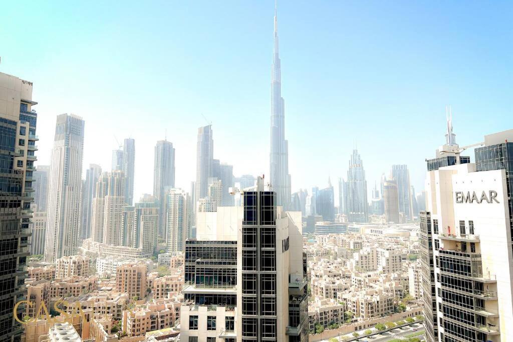 Lovely Big Studio W/ Burj Khalifa View In Downtown ドバイ エクステリア 写真