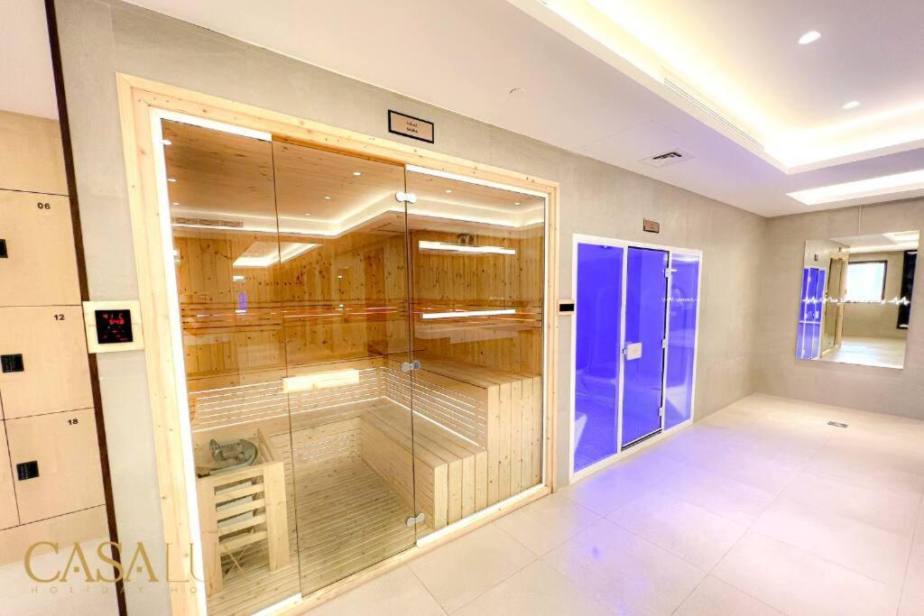 Lovely Big Studio W/ Burj Khalifa View In Downtown ドバイ エクステリア 写真