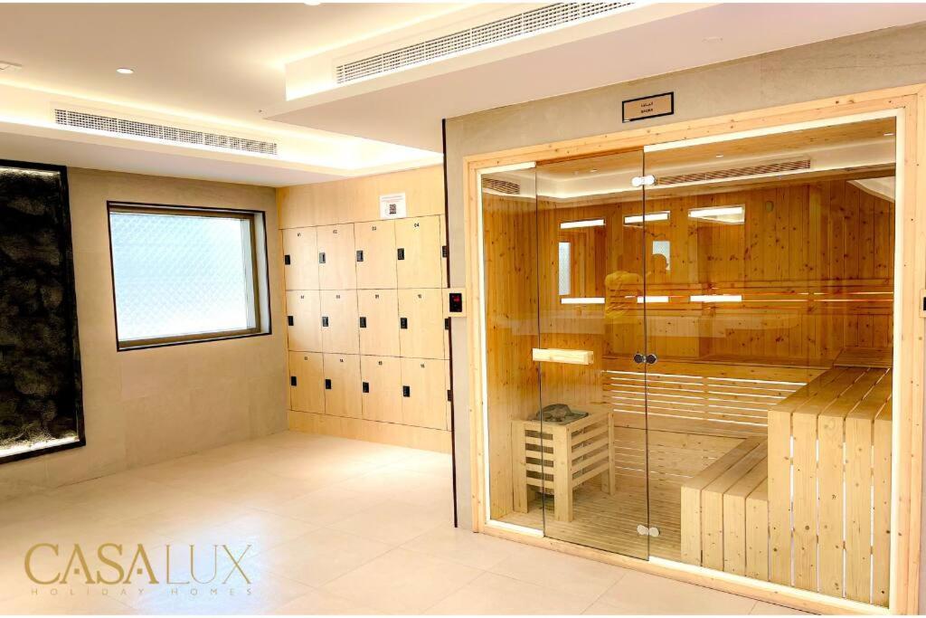 Lovely Big Studio W/ Burj Khalifa View In Downtown ドバイ エクステリア 写真